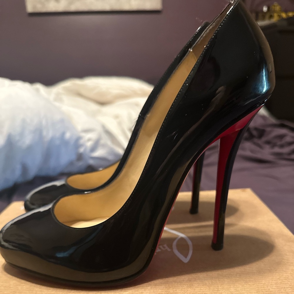 Christian Louboutin 100mm Black Patent Dolly Pump